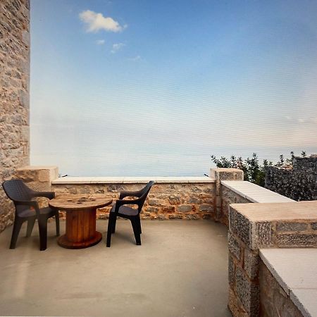 Villa Stone Tower'S East Mani à Kotronas Extérieur photo