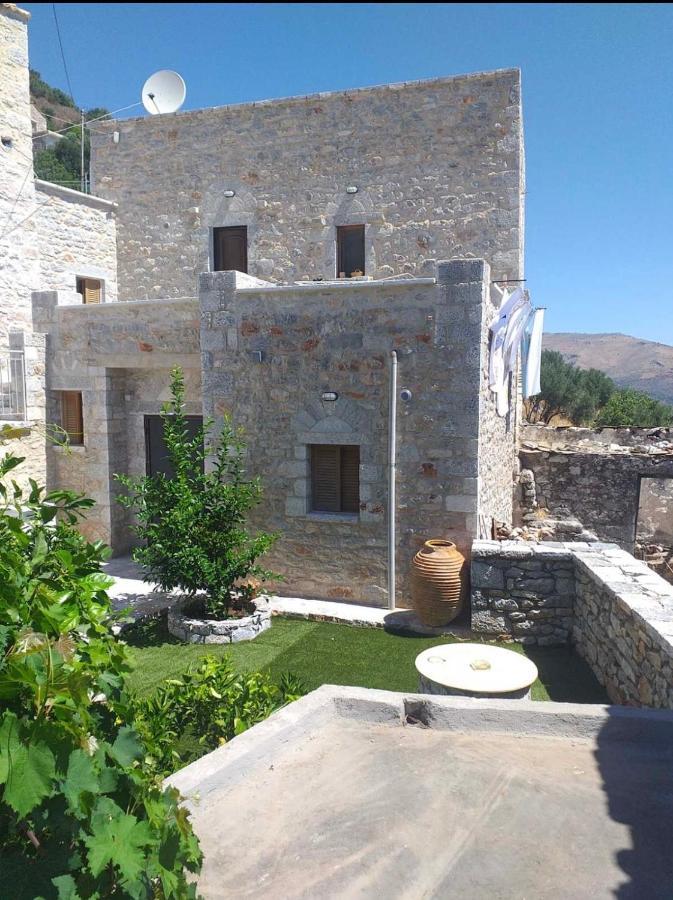 Villa Stone Tower'S East Mani à Kotronas Extérieur photo