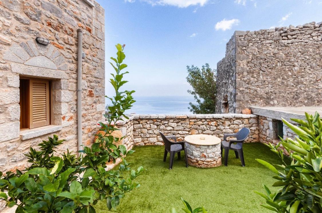 Villa Stone Tower'S East Mani à Kotronas Extérieur photo