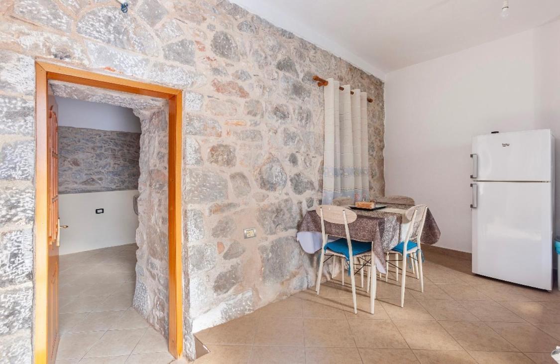 Villa Stone Tower'S East Mani à Kotronas Extérieur photo