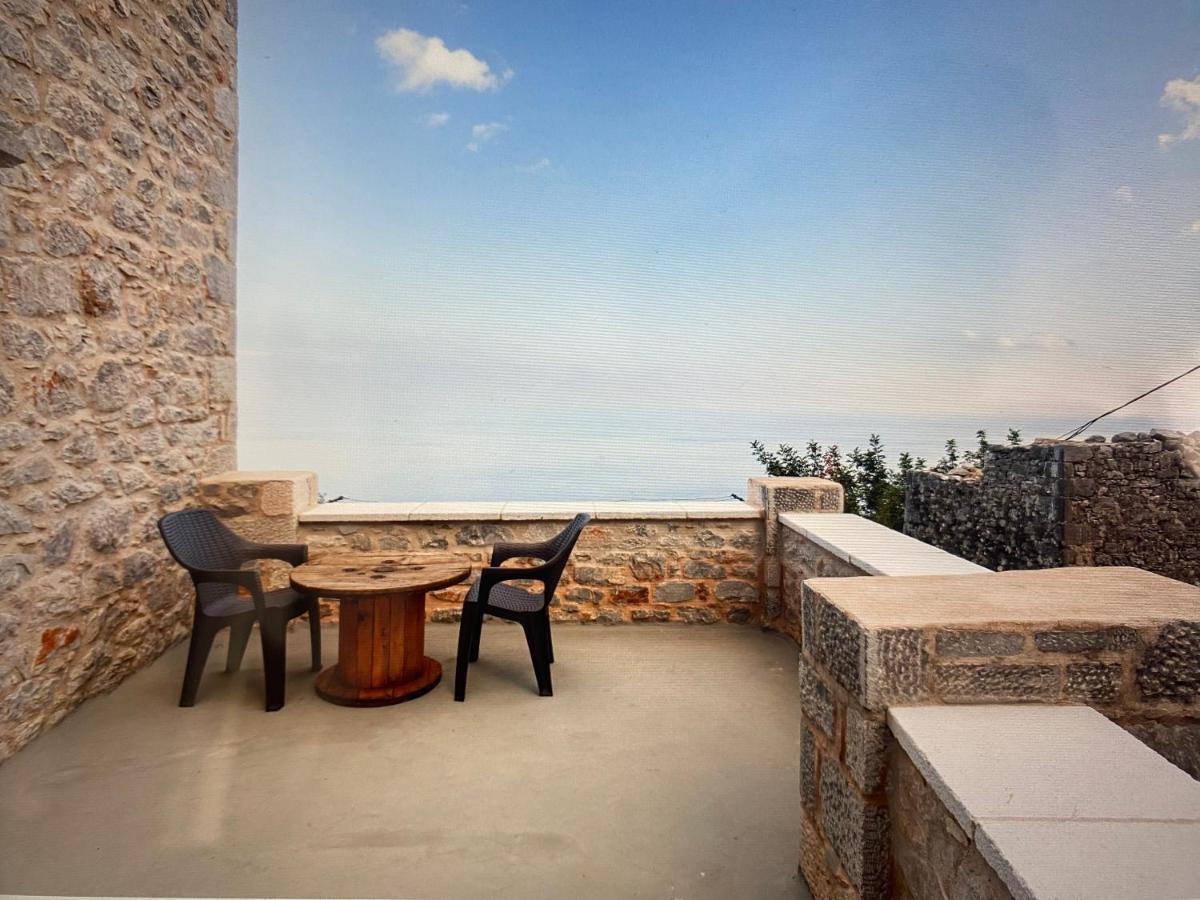 Villa Stone Tower'S East Mani à Kotronas Extérieur photo