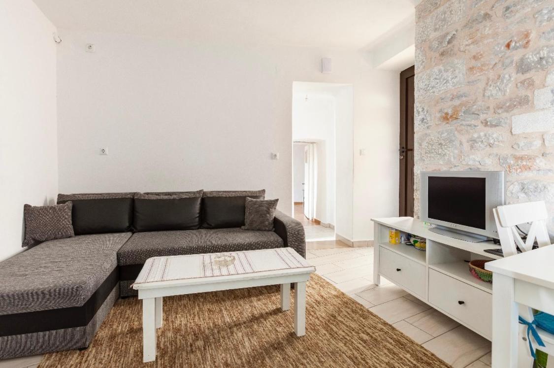 Villa Stone Tower'S East Mani à Kotronas Extérieur photo