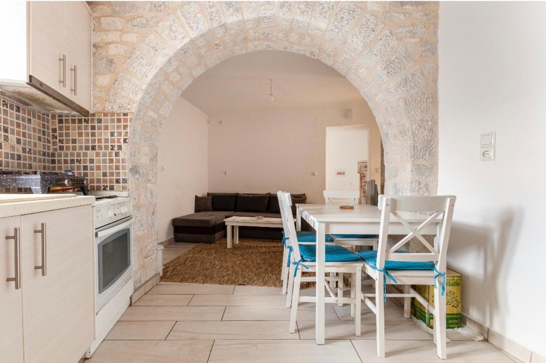 Villa Stone Tower'S East Mani à Kotronas Extérieur photo