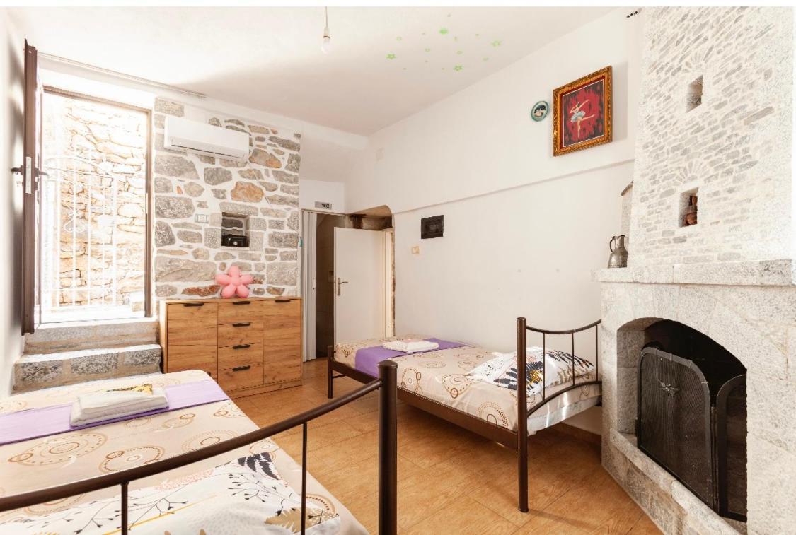 Villa Stone Tower'S East Mani à Kotronas Extérieur photo